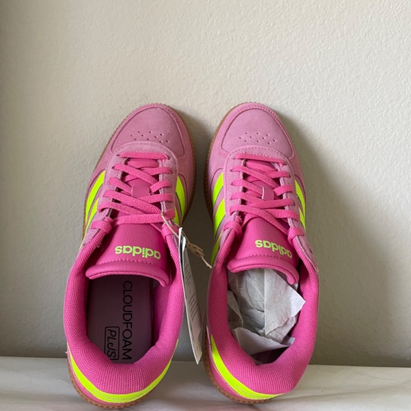 Adidas Women's Breaknet Sleek Sneaker - Picture 3 of 8